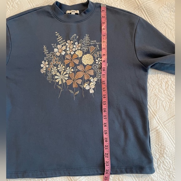 VANS Embroidered Flower Bouquet Crew Neck Sweatshirt Dusty Blue Grandma Vibes XS - Picture 10 of 10